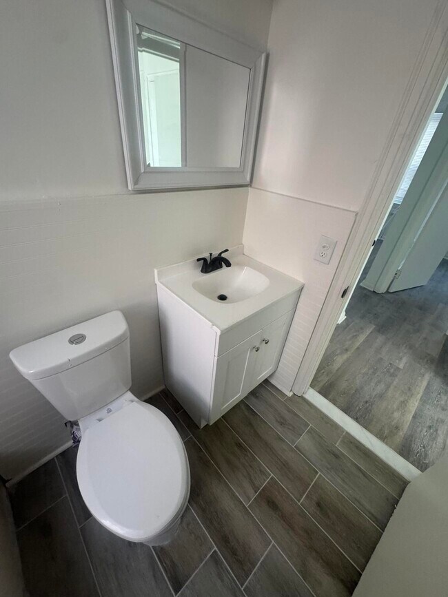 Building Photo - 18955 Hamburg St