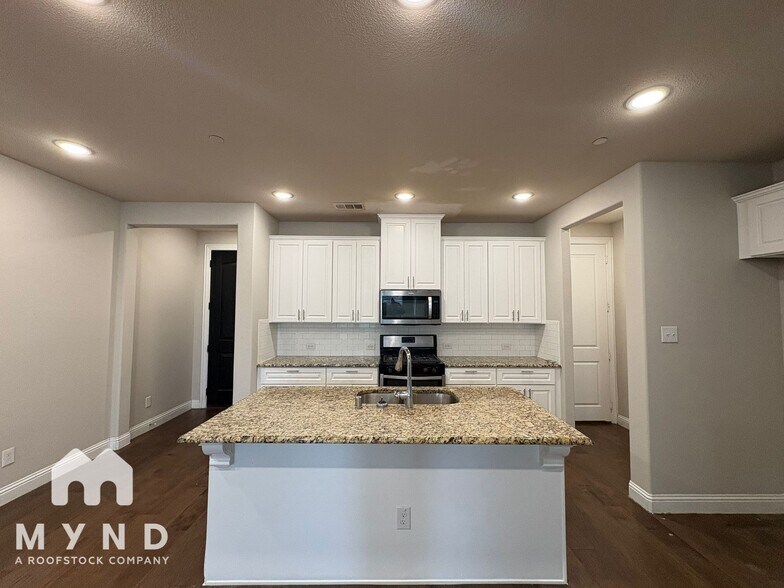 Building Photo - 4584 Titus Cir