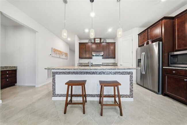 Building Photo - 18930 Willowmore Cedar Dr