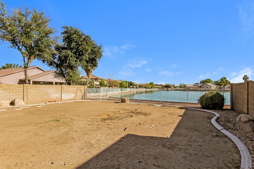 Building Photo - 1925 N 110th Ave