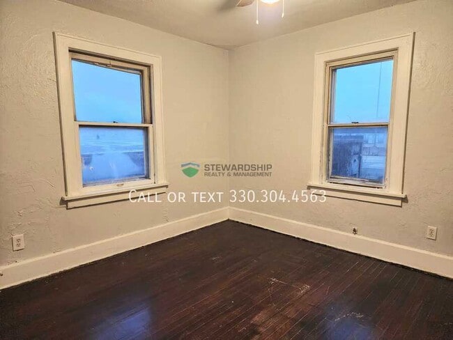 Building Photo - 1628 E Market St