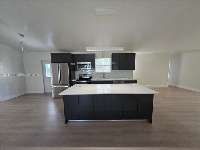 Building Photo - 8309 SW 61st Pl