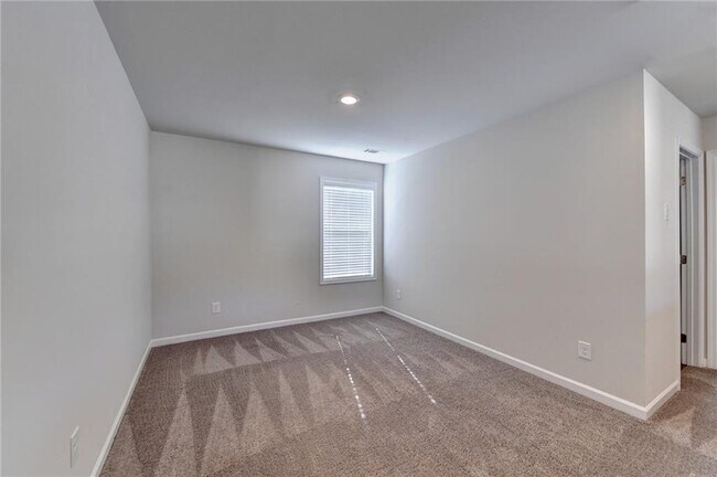 Building Photo - 212 Station Overlook Dr