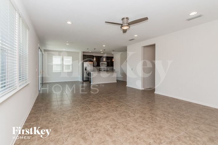 Building Photo - 2017 Amberly Dr