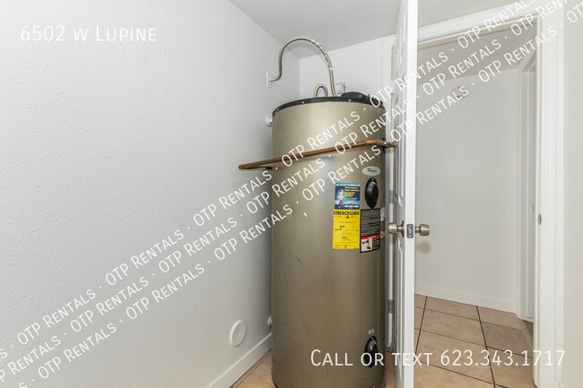 Building Photo - 6502 w Lupine-