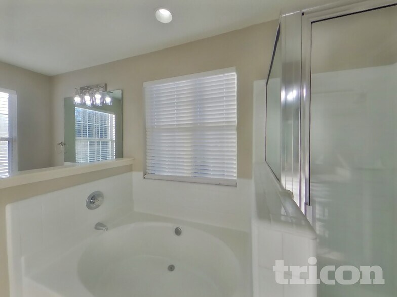 Building Photo - 14203 Misty Brook Ln