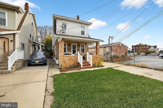 Building Photo - 18 Myrtle Ave