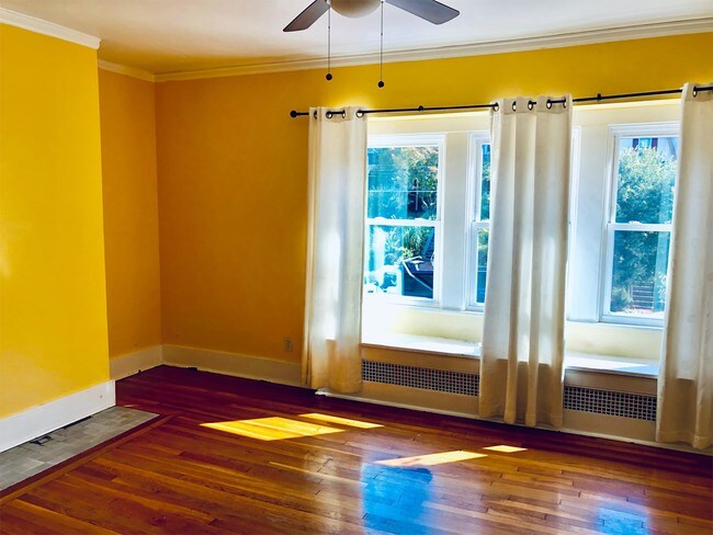 Building Photo - 3459 Beechwood Blvd