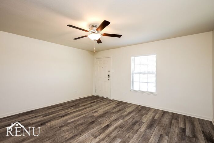 Building Photo - 11026 Yonder Flts