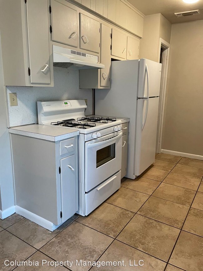 Building Photo - 3 br, 2 bath House - 8 Tulip Drive