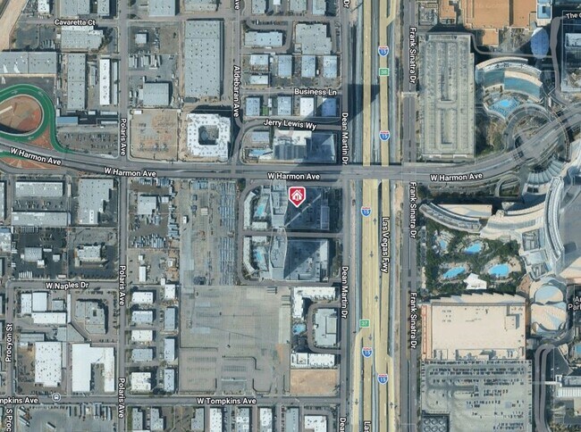 Building Photo - Fantastice High Rise with Full City Views!