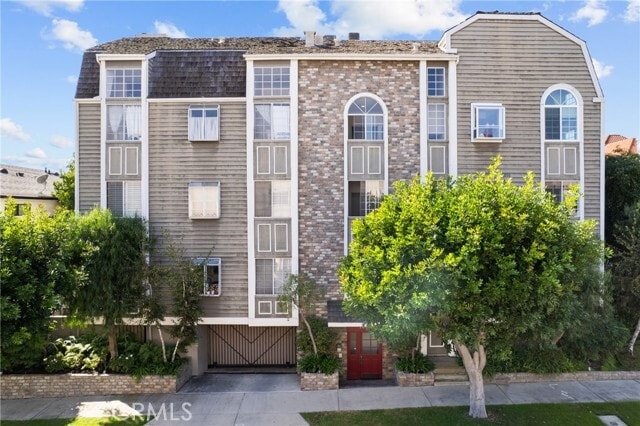 Primary Photo - 1601 Hilts Ave