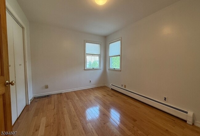 Building Photo - 726 Midwood Rd