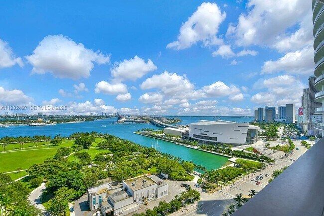 Building Photo - 1000 Biscayne Blvd