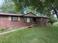 Building Photo - 4 Bedroom Dog Friendly Home For Rent Near Post!