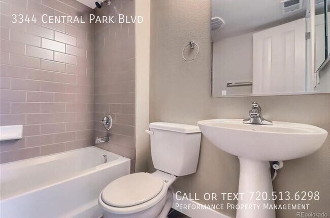 Building Photo - 3344 Central Park Blvd