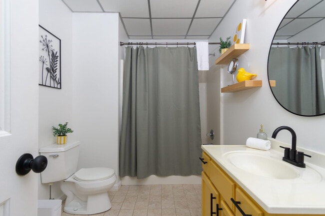 Building Photo - 54 Hyder Ln