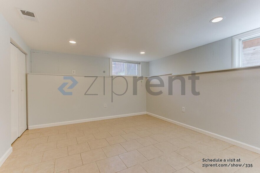 Building Photo - 4020 Edwards Ave