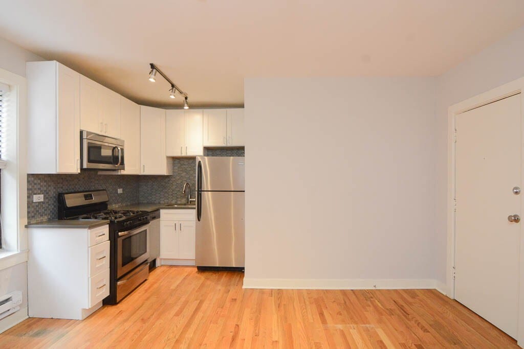 Building Photo - 2425 N Kedzie Blvd