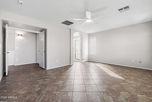 Building Photo - 7911 S 47th Ln