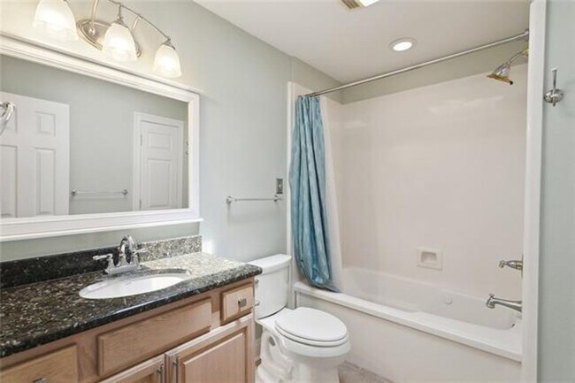 Building Photo - Beautiful Water Front Home