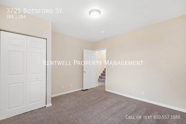 Building Photo - 3725 Botsford St