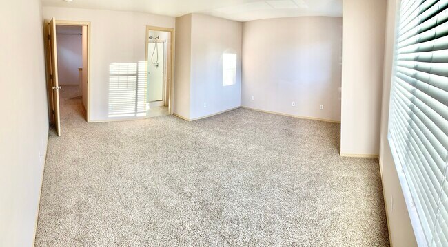 Master Bedroom - 17913 72nd Ave E