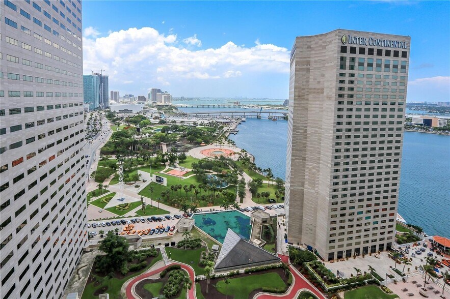 Building Photo - 325 S Biscayne Blvd