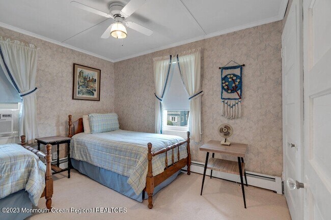 Building Photo - 683 Main Ave