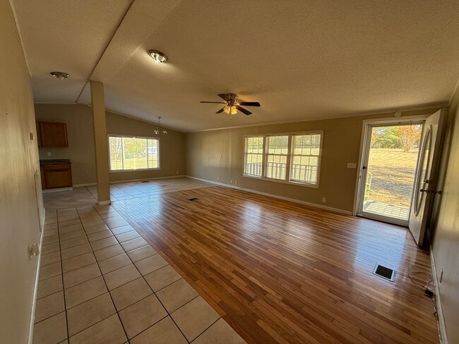 Building Photo - 1033 Union Hill Church Rd