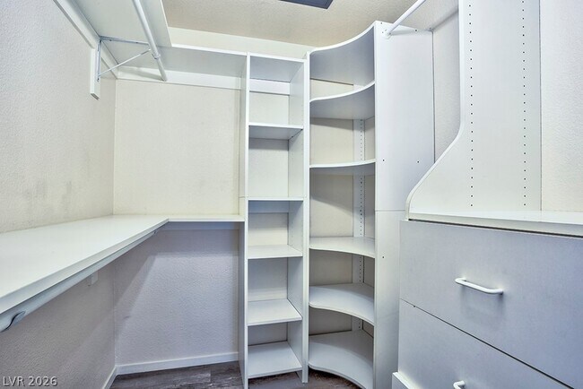 Building Photo - 3128 Tarpon