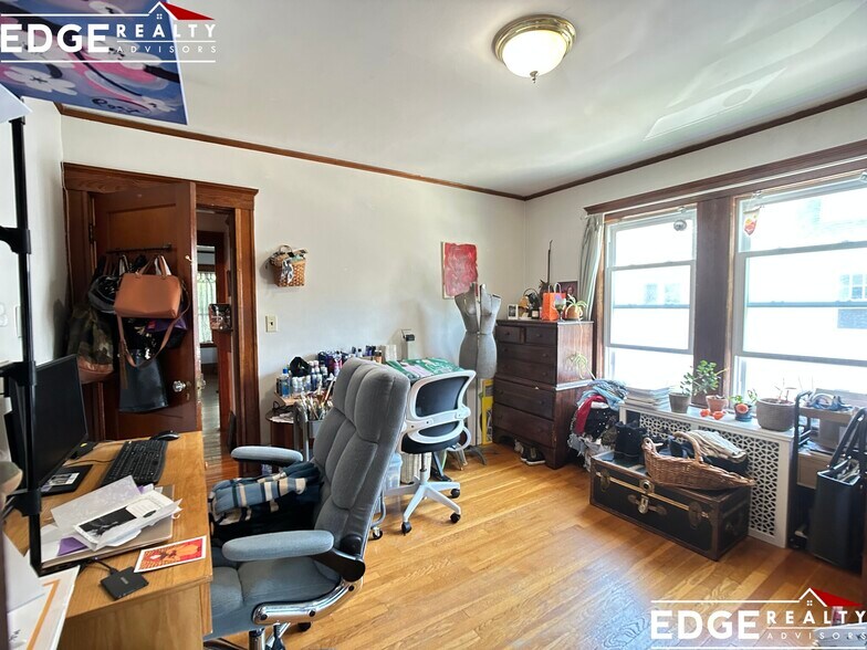 Building Photo - 12 Niles St