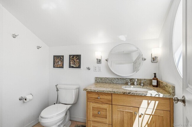 Building Photo - 60 Hillside Ln