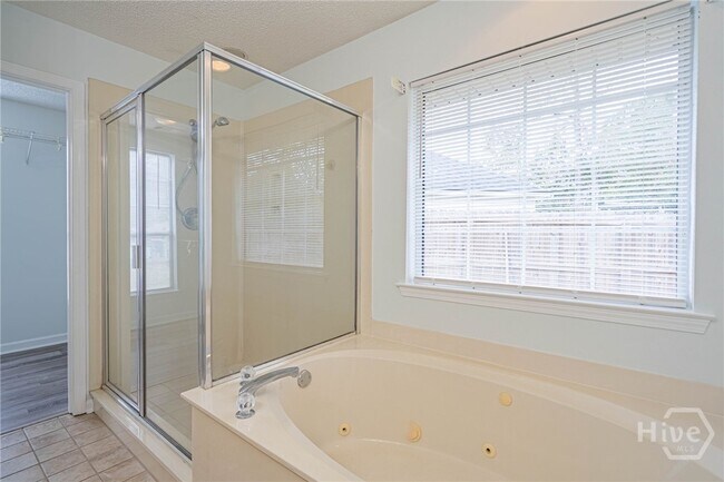 Building Photo - 114 Laurens Ln