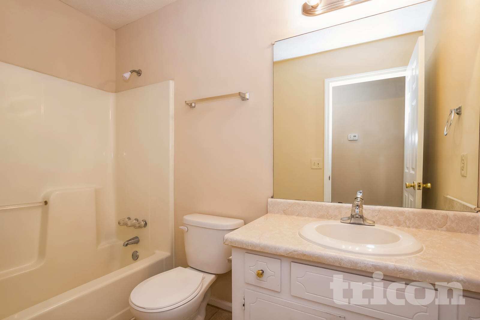 Building Photo - 252 Elizabeth Dr