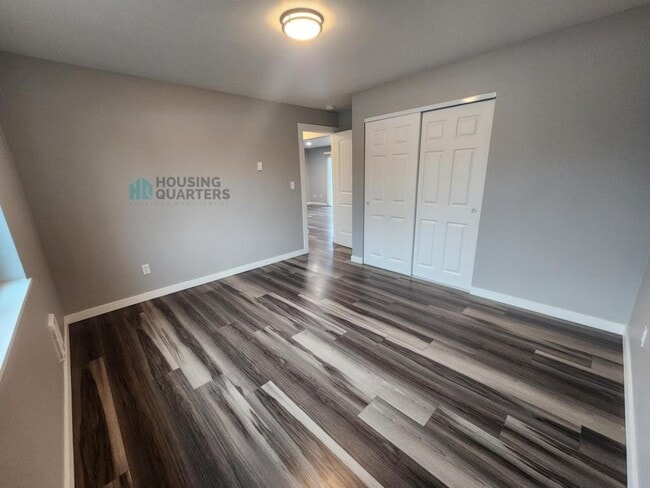 Building Photo - 12421 E Riverside Ave