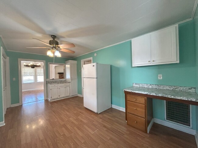 Building Photo - "Charming 3-Bedroom Home with Inviting Spa...