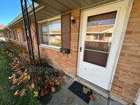 Building Photo - 4922 Leeper St