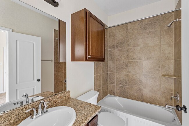 Building Photo - 7 Cheswood Manor Court