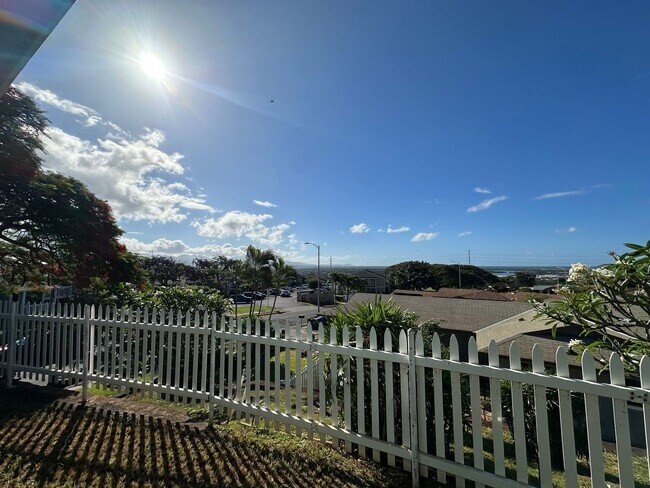 Building Photo - Village Park -3 Bed/ 2 Bath/ 2 Parking
