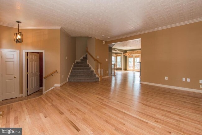 Building Photo - 2 Rockingham Ct