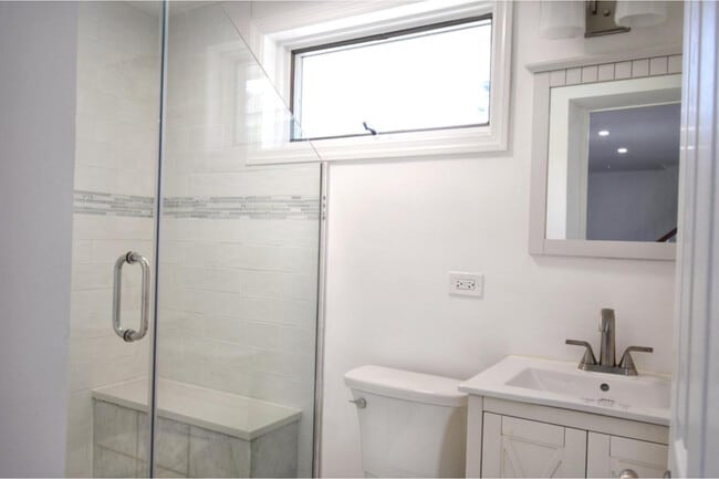 Building Photo - 149 Lake Ave