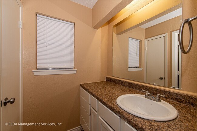 Building Photo - 12834 Timothy Dr