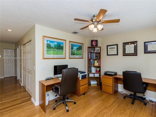 Building Photo - 5119 Heron Ct
