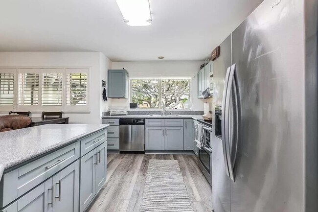 Building Photo - 91-1253-1253 Kamaaha Ave