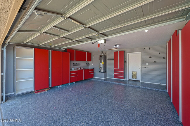 Building Photo - 8747 W Adam Ave