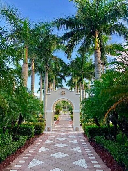 Building Photo - 4803 Sawgrass Breeze Dr