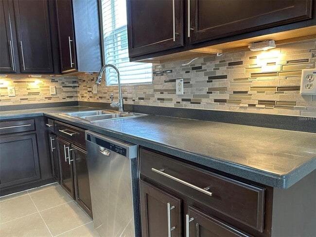 Building Photo - 13648 Old Florida Cir