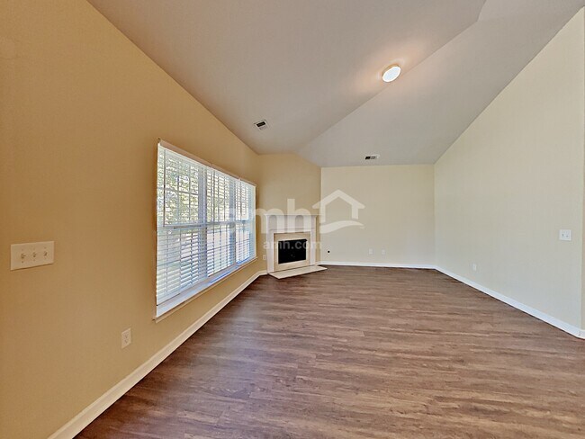 Building Photo - 3309 Haynes Dr