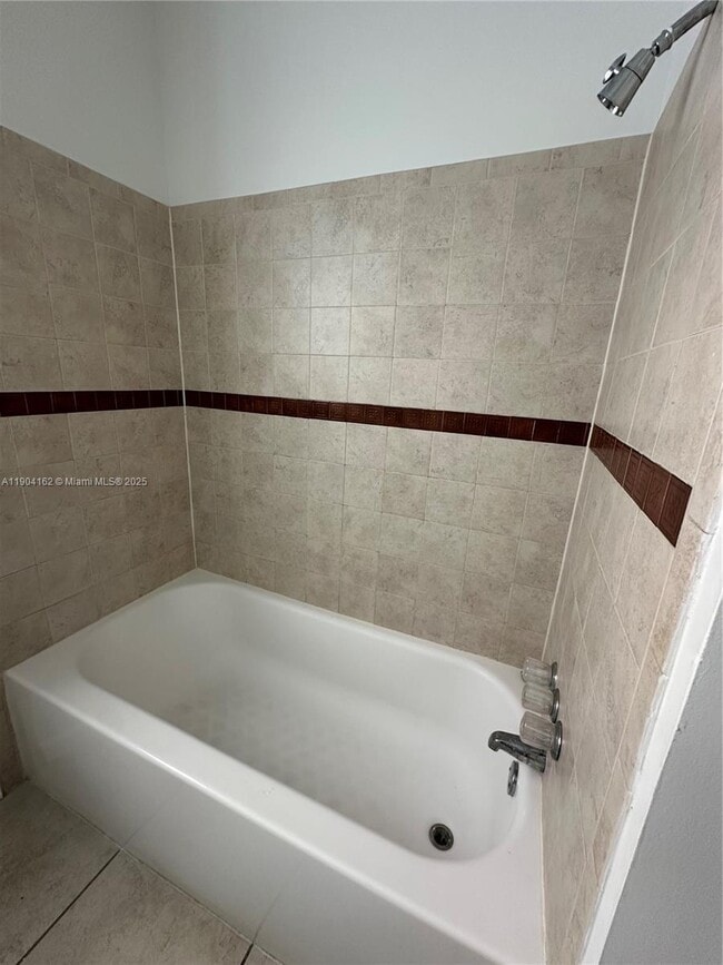 Building Photo - 2322 Cleveland St